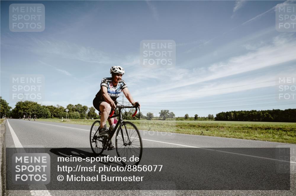 07.09.2025 - 19. Norderstedt Triathlon Michael Burmester http://msf.ph/oto/8856077 07.09.2025 12:14:38 Radfahren 233 meine-sportfotos.de