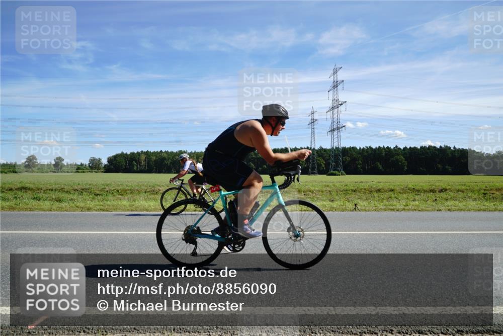 07.09.2025 - 19. Norderstedt Triathlon Michael Burmester http://msf.ph/oto/8856090 07.09.2025 12:46:01 Radfahren 166, 305, 1270, 1293 meine-sportfotos.de