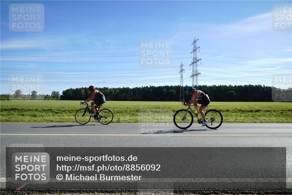 07.09.2025 - 19. Norderstedt Triathlon Michael Burmester http://msf.ph/oto/8856092 07.09.2025 11:03:04 Radfahren 225 meine-sportfotos.de