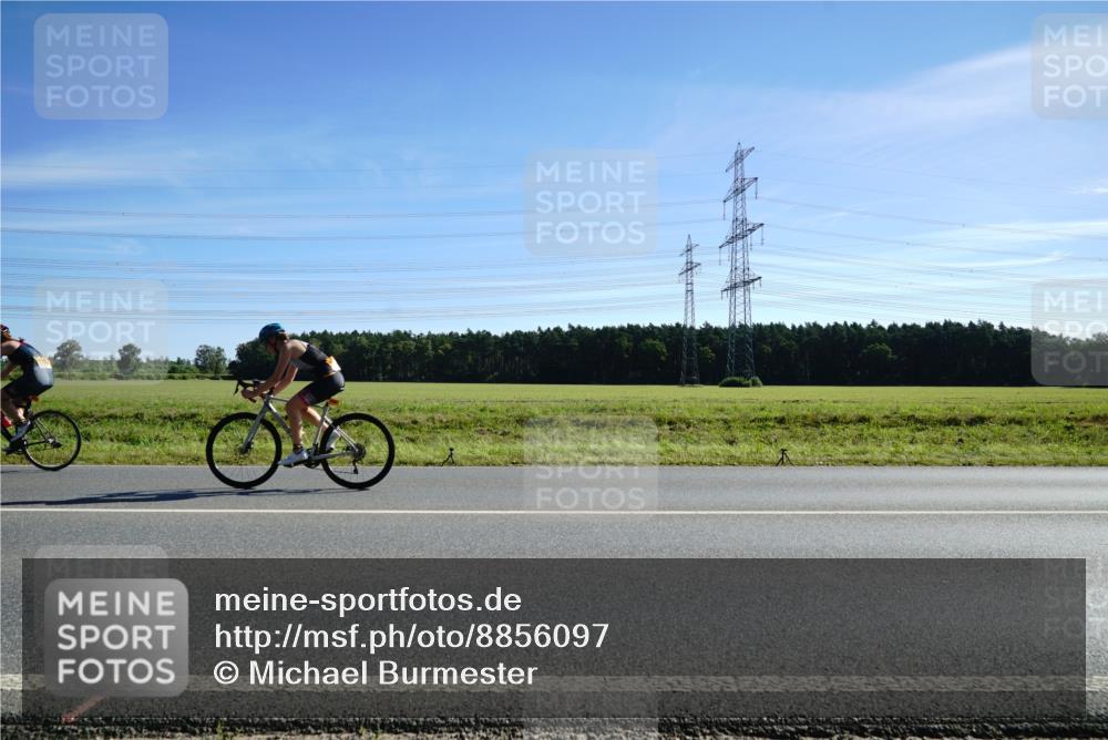 07.09.2025 - 19. Norderstedt Triathlon Michael Burmester http://msf.ph/oto/8856097 07.09.2025 11:03:05 Radfahren 225 meine-sportfotos.de