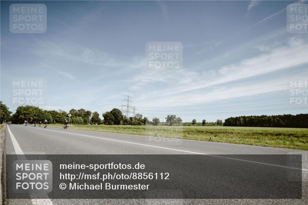 07.09.2025 - 19. Norderstedt Triathlon Michael Burmester http://msf.ph/oto/8856112 07.09.2025 12:14:53 Radfahren 1386 meine-sportfotos.de