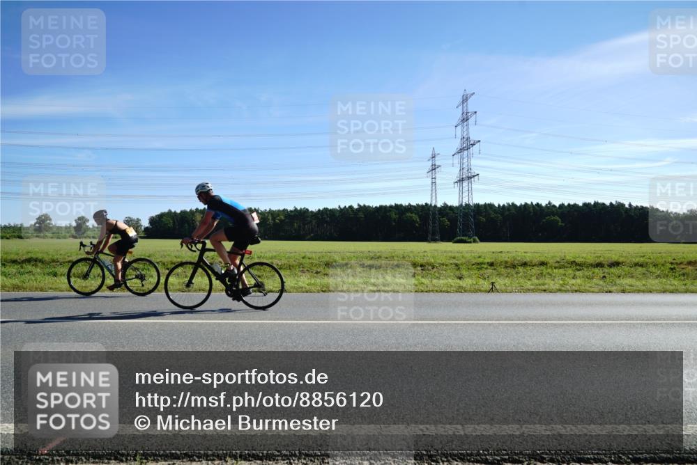 07.09.2025 - 19. Norderstedt Triathlon Michael Burmester http://msf.ph/oto/8856120 07.09.2025 11:03:21 Radfahren 231, 1335 meine-sportfotos.de