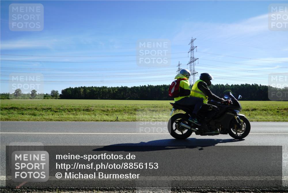 07.09.2025 - 19. Norderstedt Triathlon Michael Burmester http://msf.ph/oto/8856153 07.09.2025 11:03:36 Radfahren 1166 meine-sportfotos.de