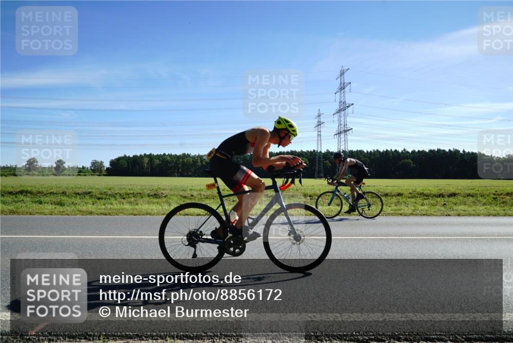 07.09.2025 - 19. Norderstedt Triathlon Michael Burmester http://msf.ph/oto/8856172 07.09.2025 11:03:52 Radfahren 1176, 1188, 1355 meine-sportfotos.de