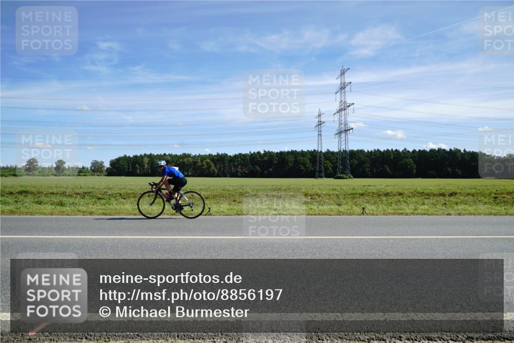 07.09.2025 - 19. Norderstedt Triathlon Michael Burmester http://msf.ph/oto/8856197 07.09.2025 12:47:16 Radfahren 345, 1260 meine-sportfotos.de