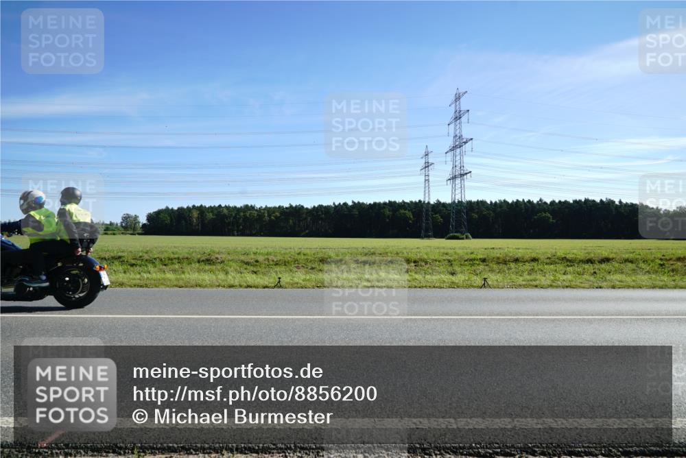 07.09.2025 - 19. Norderstedt Triathlon Michael Burmester http://msf.ph/oto/8856200 07.09.2025 11:04:06 Radfahren 1196 meine-sportfotos.de