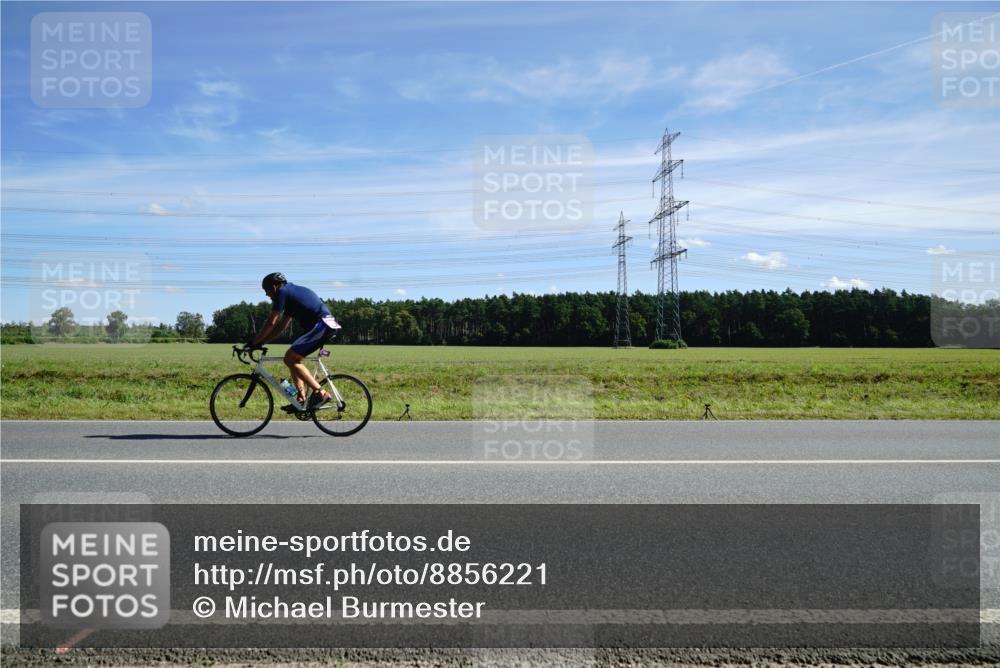 07.09.2025 - 19. Norderstedt Triathlon Michael Burmester http://msf.ph/oto/8856221 07.09.2025 12:47:29 Radfahren  meine-sportfotos.de