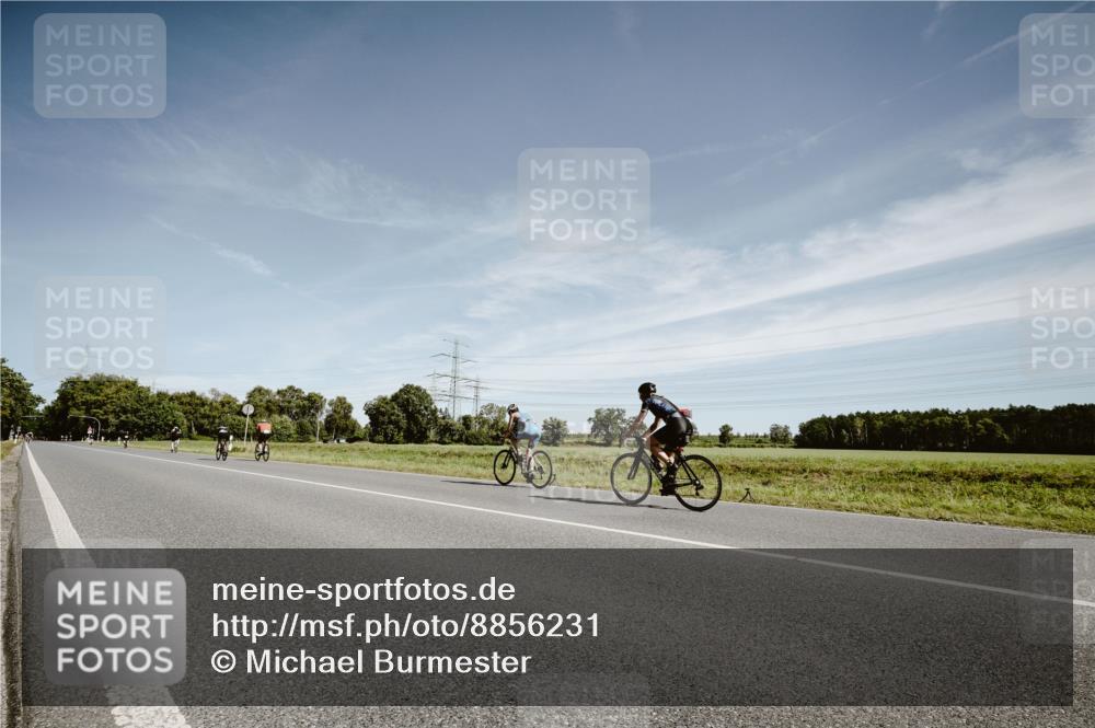 07.09.2025 - 19. Norderstedt Triathlon Michael Burmester http://msf.ph/oto/8856231 07.09.2025 12:15:38 Radfahren  meine-sportfotos.de