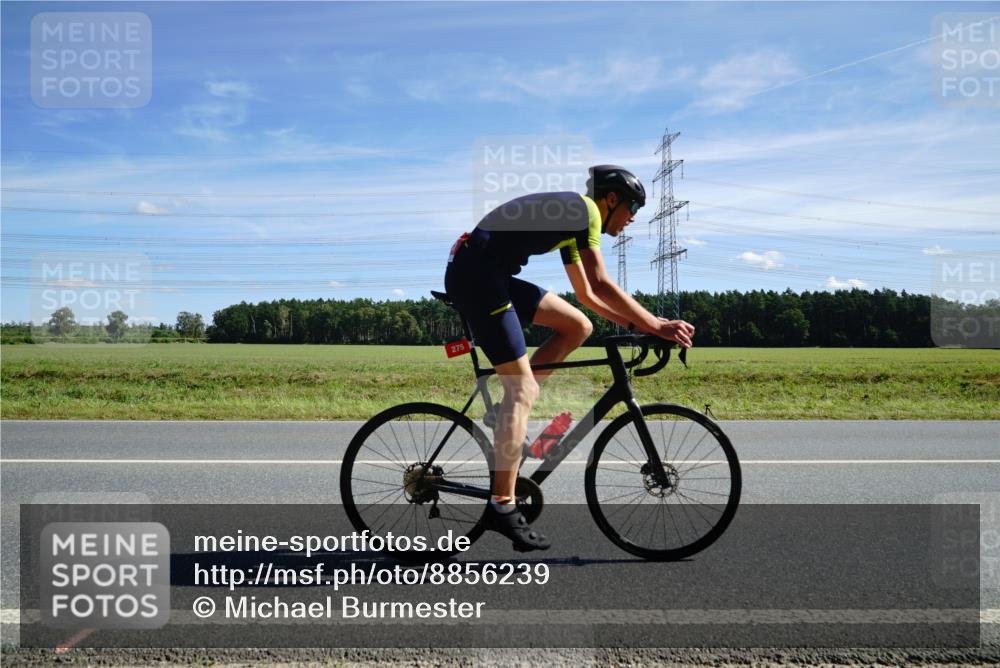 07.09.2025 - 19. Norderstedt Triathlon Michael Burmester http://msf.ph/oto/8856239 07.09.2025 12:47:42 Radfahren 275 meine-sportfotos.de