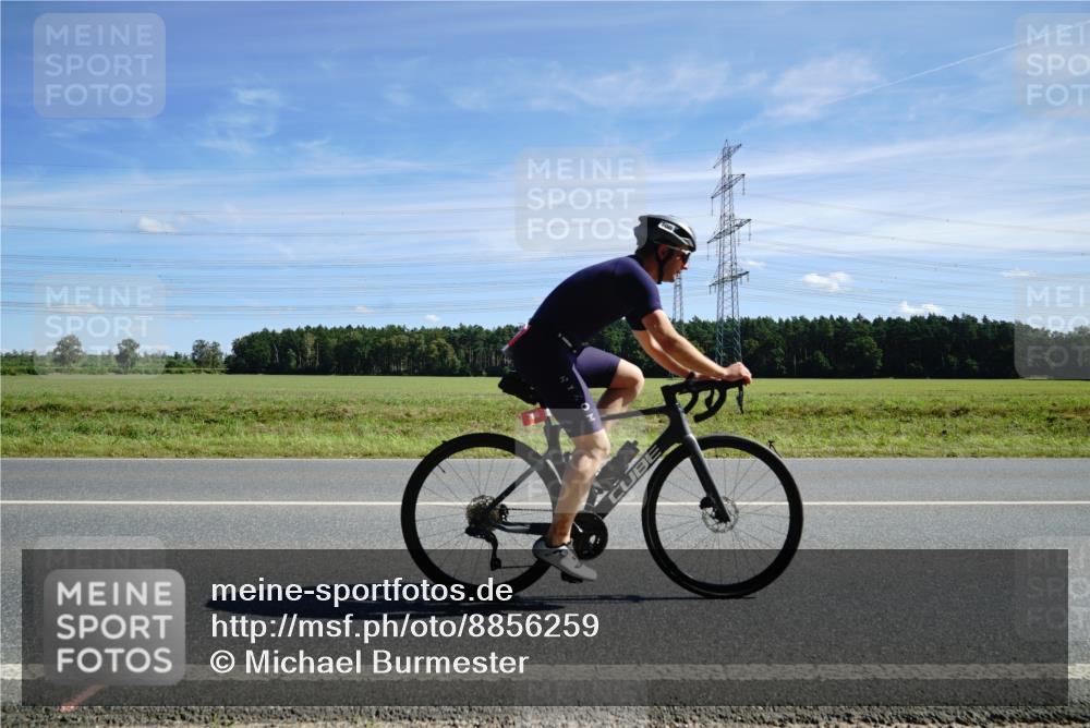 07.09.2025 - 19. Norderstedt Triathlon Michael Burmester http://msf.ph/oto/8856259 07.09.2025 12:47:55 Radfahren 700, 744 meine-sportfotos.de