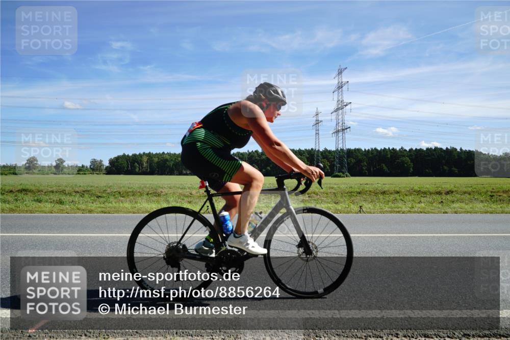 07.09.2025 - 19. Norderstedt Triathlon Michael Burmester http://msf.ph/oto/8856264 07.09.2025 12:47:57 Radfahren 700, 744 meine-sportfotos.de
