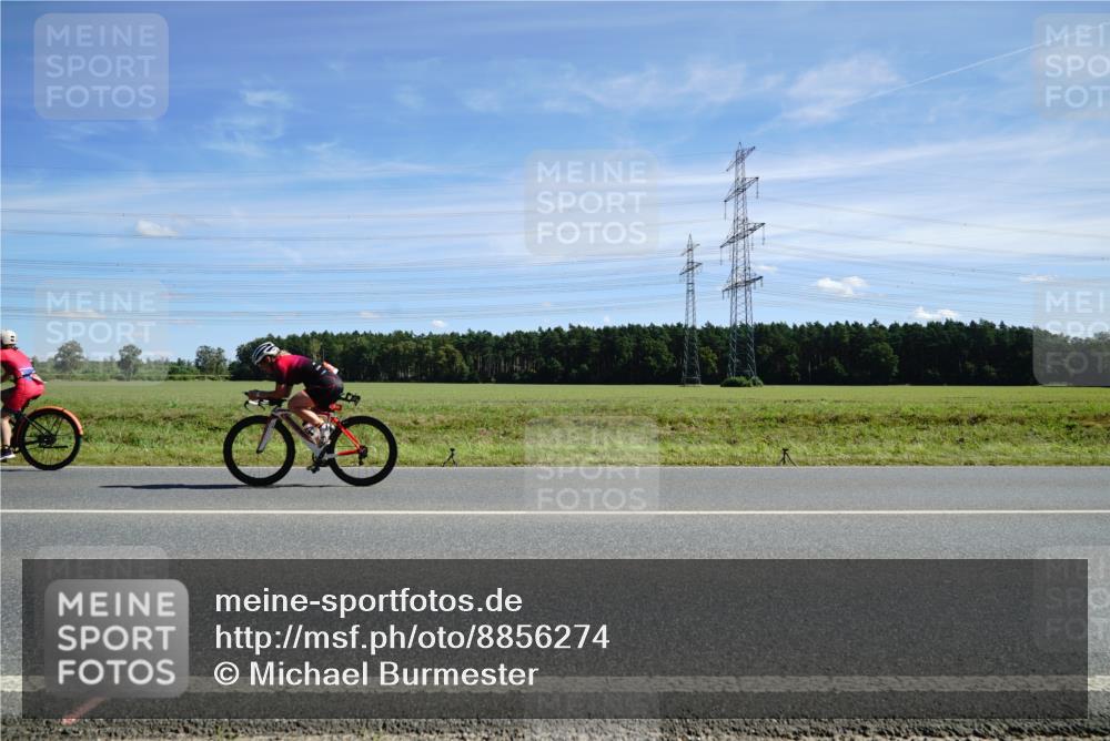 07.09.2025 - 19. Norderstedt Triathlon Michael Burmester http://msf.ph/oto/8856274 07.09.2025 12:47:59 Radfahren 304, 744 meine-sportfotos.de
