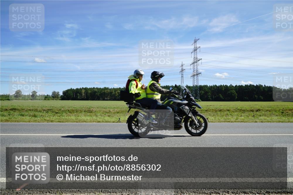 07.09.2025 - 19. Norderstedt Triathlon Michael Burmester http://msf.ph/oto/8856302 07.09.2025 12:48:05 Radfahren 173, 277, 304, 1344 meine-sportfotos.de