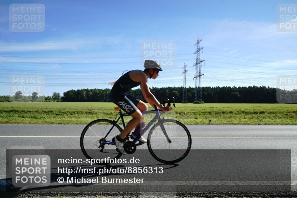 07.09.2025 - 19. Norderstedt Triathlon Michael Burmester http://msf.ph/oto/8856313 07.09.2025 11:05:58 Radfahren 1172 meine-sportfotos.de