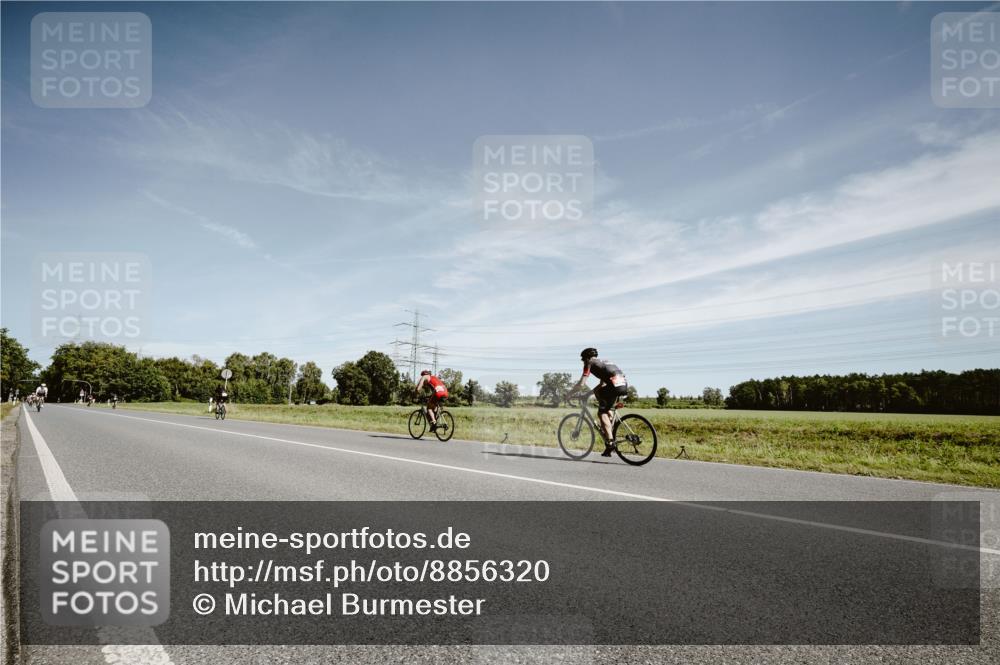 07.09.2025 - 19. Norderstedt Triathlon Michael Burmester http://msf.ph/oto/8856320 07.09.2025 12:16:24 Radfahren  meine-sportfotos.de