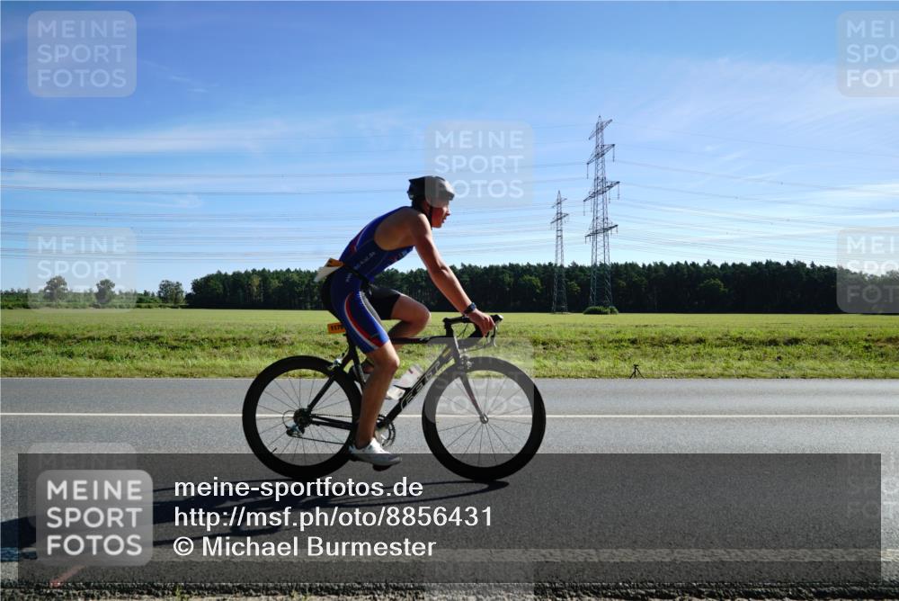 07.09.2025 - 19. Norderstedt Triathlon Michael Burmester http://msf.ph/oto/8856431 07.09.2025 11:06:56 Radfahren 1179 meine-sportfotos.de