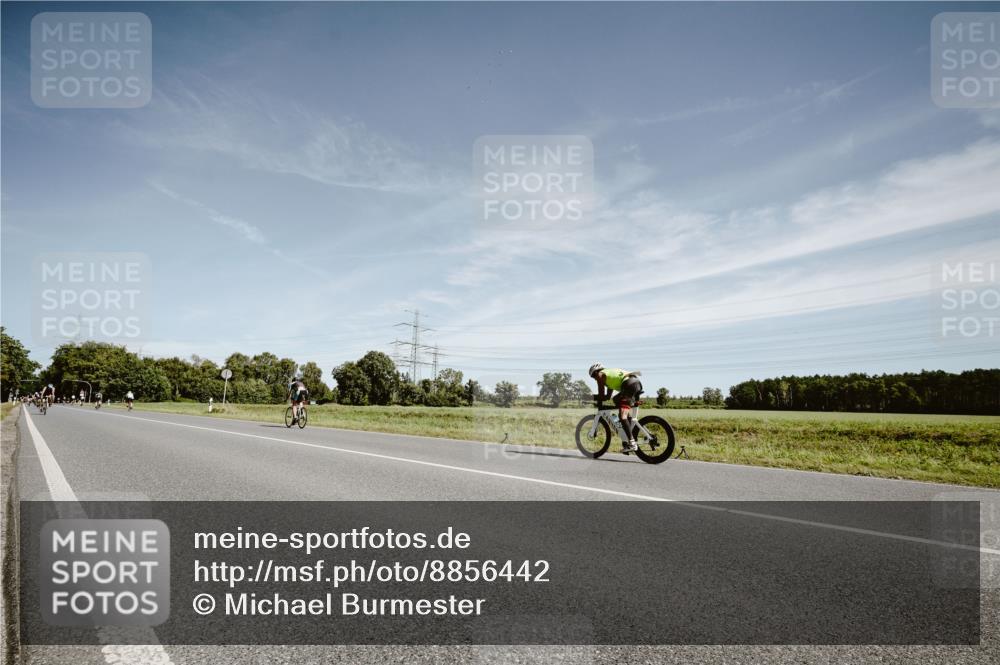07.09.2025 - 19. Norderstedt Triathlon Michael Burmester http://msf.ph/oto/8856442 07.09.2025 12:17:28 Radfahren  meine-sportfotos.de