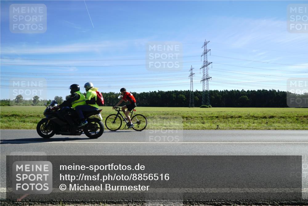 07.09.2025 - 19. Norderstedt Triathlon Michael Burmester http://msf.ph/oto/8856516 07.09.2025 11:08:03 Radfahren  meine-sportfotos.de