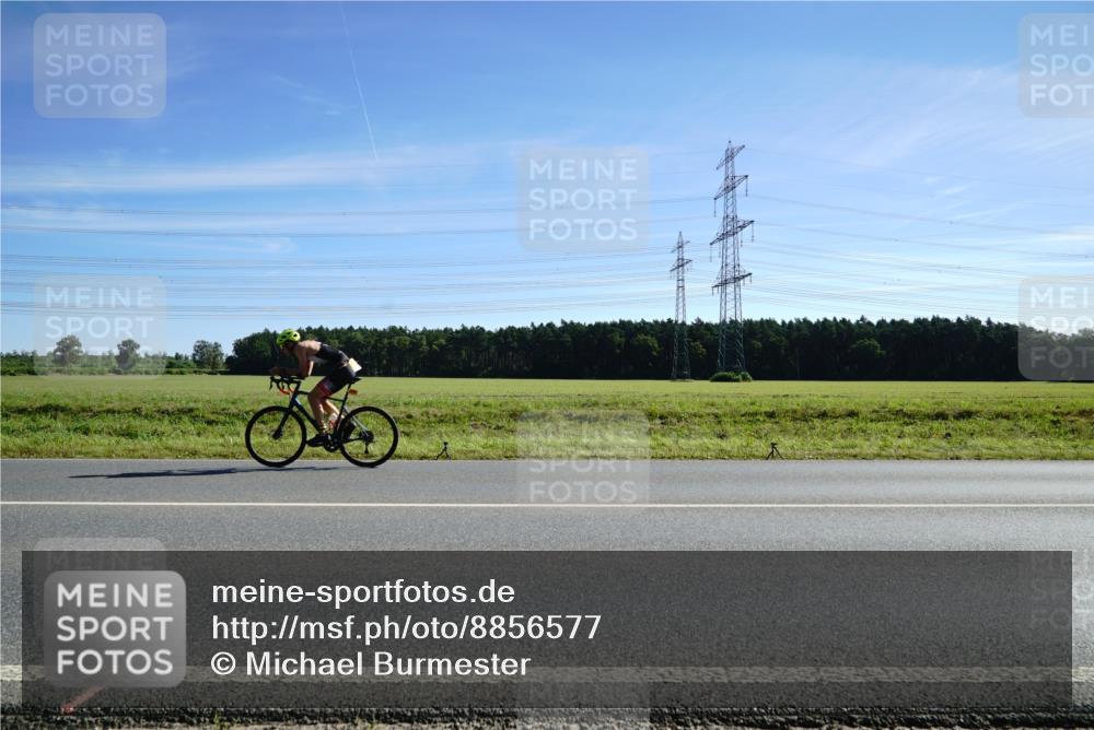 07.09.2025 - 19. Norderstedt Triathlon Michael Burmester http://msf.ph/oto/8856577 07.09.2025 11:08:49 Radfahren 276, 1155 meine-sportfotos.de