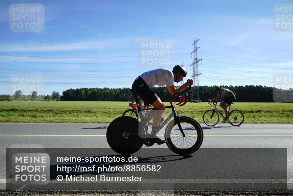 07.09.2025 - 19. Norderstedt Triathlon Michael Burmester http://msf.ph/oto/8856582 07.09.2025 11:08:51 Radfahren 276, 1193 meine-sportfotos.de
