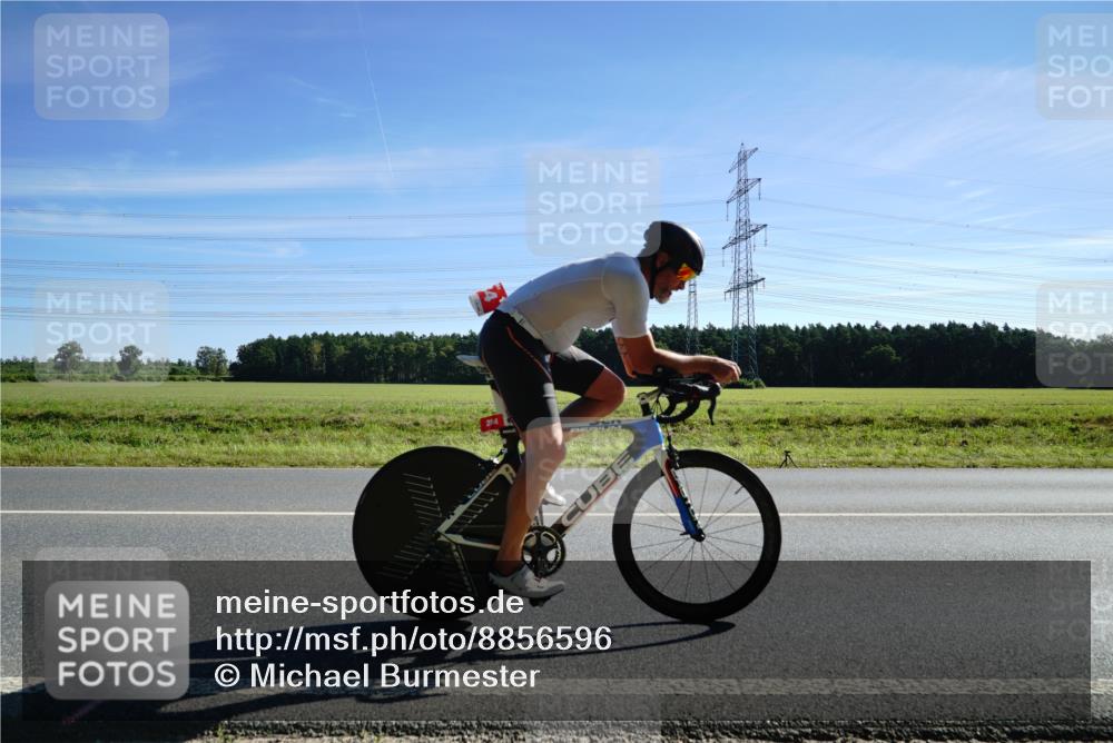 07.09.2025 - 19. Norderstedt Triathlon Michael Burmester http://msf.ph/oto/8856596 07.09.2025 11:09:00 Radfahren 284 meine-sportfotos.de