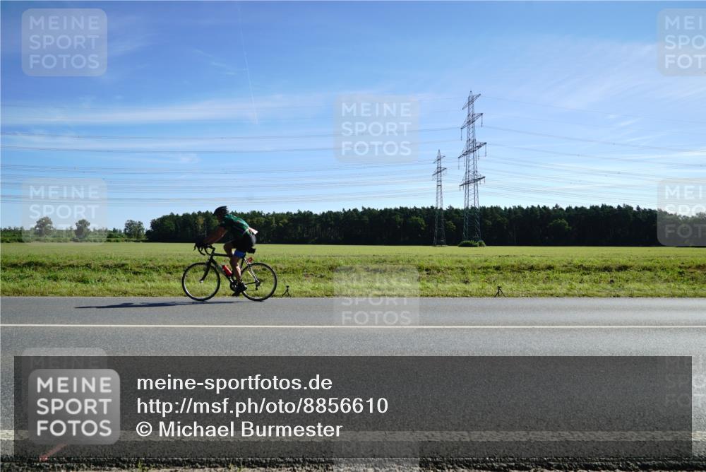 07.09.2025 - 19. Norderstedt Triathlon Michael Burmester http://msf.ph/oto/8856610 07.09.2025 11:09:20 Radfahren  meine-sportfotos.de