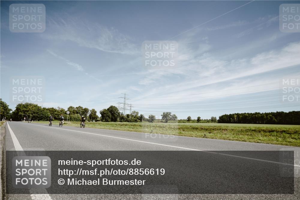 07.09.2025 - 19. Norderstedt Triathlon Michael Burmester http://msf.ph/oto/8856619 07.09.2025 12:18:44 Radfahren 260 meine-sportfotos.de