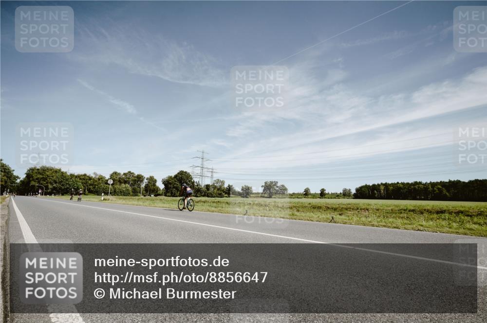 07.09.2025 - 19. Norderstedt Triathlon Michael Burmester http://msf.ph/oto/8856647 07.09.2025 12:18:58 Radfahren  meine-sportfotos.de
