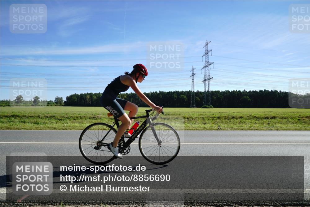 07.09.2025 - 19. Norderstedt Triathlon Michael Burmester http://msf.ph/oto/8856690 07.09.2025 11:10:51 Radfahren 1182 meine-sportfotos.de