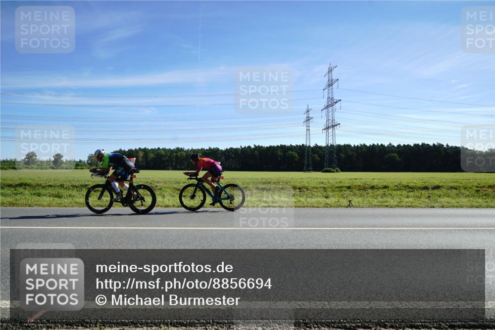 07.09.2025 - 19. Norderstedt Triathlon Michael Burmester http://msf.ph/oto/8856694 07.09.2025 11:10:52 Radfahren 1182 meine-sportfotos.de