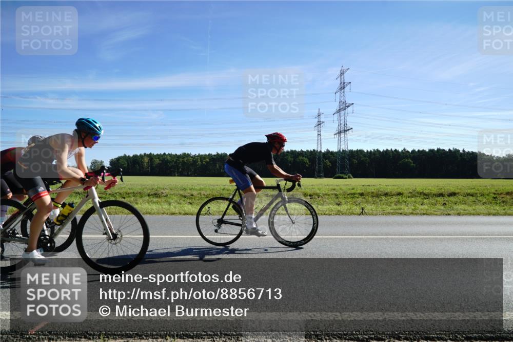 07.09.2025 - 19. Norderstedt Triathlon Michael Burmester http://msf.ph/oto/8856713 07.09.2025 11:10:58 Radfahren 199, 1153, 1184, 1377 meine-sportfotos.de