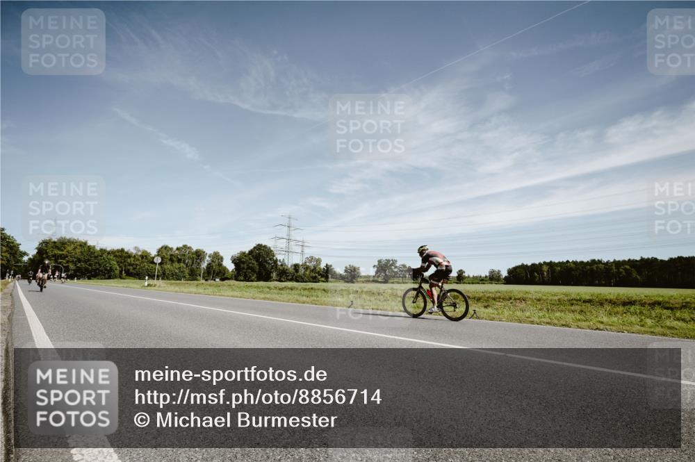 07.09.2025 - 19. Norderstedt Triathlon Michael Burmester http://msf.ph/oto/8856714 07.09.2025 12:19:36 Radfahren 852, 1392 meine-sportfotos.de