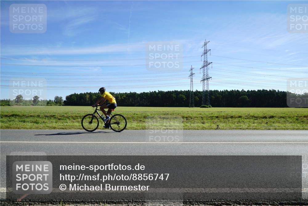 07.09.2025 - 19. Norderstedt Triathlon Michael Burmester http://msf.ph/oto/8856747 07.09.2025 11:11:20 Radfahren  meine-sportfotos.de
