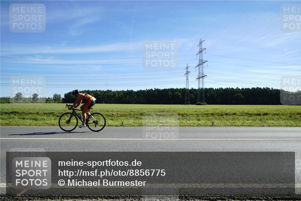 07.09.2025 - 19. Norderstedt Triathlon Michael Burmester http://msf.ph/oto/8856775 07.09.2025 11:11:52 Radfahren 1257, 1314 meine-sportfotos.de