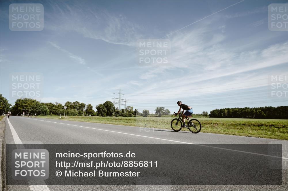 07.09.2025 - 19. Norderstedt Triathlon Michael Burmester http://msf.ph/oto/8856811 07.09.2025 12:20:28 Radfahren 713, 1276 meine-sportfotos.de