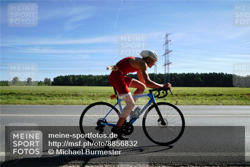 07.09.2025 - 19. Norderstedt Triathlon Michael Burmester http://msf.ph/oto/8856832 07.09.2025 11:12:36 Radfahren 1163, 1191 meine-sportfotos.de