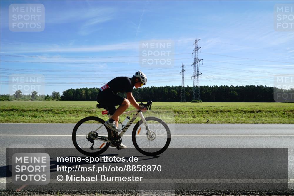 07.09.2025 - 19. Norderstedt Triathlon Michael Burmester http://msf.ph/oto/8856870 07.09.2025 11:12:51 Radfahren 1308, 1313 meine-sportfotos.de