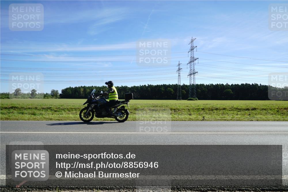 07.09.2025 - 19. Norderstedt Triathlon Michael Burmester http://msf.ph/oto/8856946 07.09.2025 11:13:51 Radfahren 229, 1166 meine-sportfotos.de