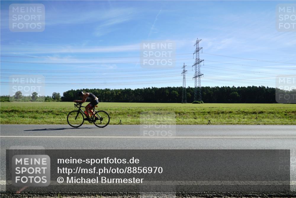 07.09.2025 - 19. Norderstedt Triathlon Michael Burmester http://msf.ph/oto/8856970 07.09.2025 11:14:07 Radfahren  meine-sportfotos.de