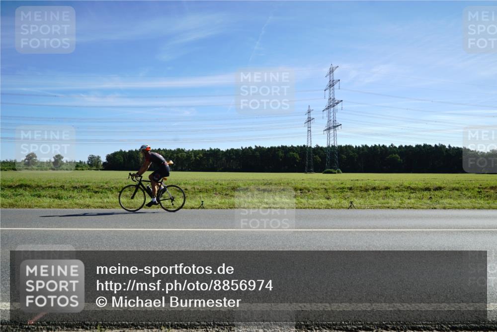 07.09.2025 - 19. Norderstedt Triathlon Michael Burmester http://msf.ph/oto/8856974 07.09.2025 11:14:09 Radfahren  meine-sportfotos.de