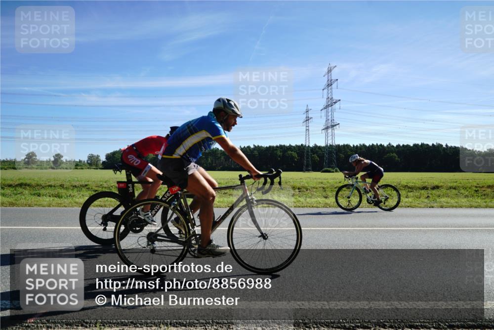 07.09.2025 - 19. Norderstedt Triathlon Michael Burmester http://msf.ph/oto/8856988 07.09.2025 11:14:16 Radfahren 231, 760, 1335 meine-sportfotos.de