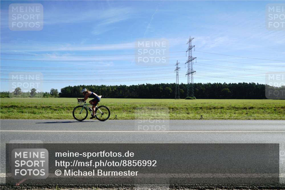 07.09.2025 - 19. Norderstedt Triathlon Michael Burmester http://msf.ph/oto/8856992 07.09.2025 11:14:17 Radfahren 231, 296, 760, 1335 meine-sportfotos.de