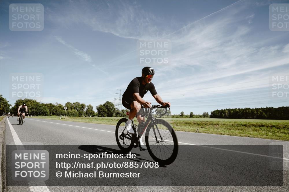 07.09.2025 - 19. Norderstedt Triathlon Michael Burmester http://msf.ph/oto/8857008 07.09.2025 12:21:57 Radfahren 218, 250, 1342 meine-sportfotos.de