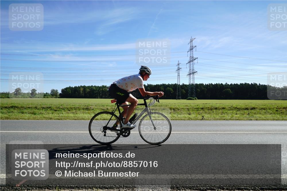 07.09.2025 - 19. Norderstedt Triathlon Michael Burmester http://msf.ph/oto/8857016 07.09.2025 11:14:34 Radfahren 1218, 1253 meine-sportfotos.de