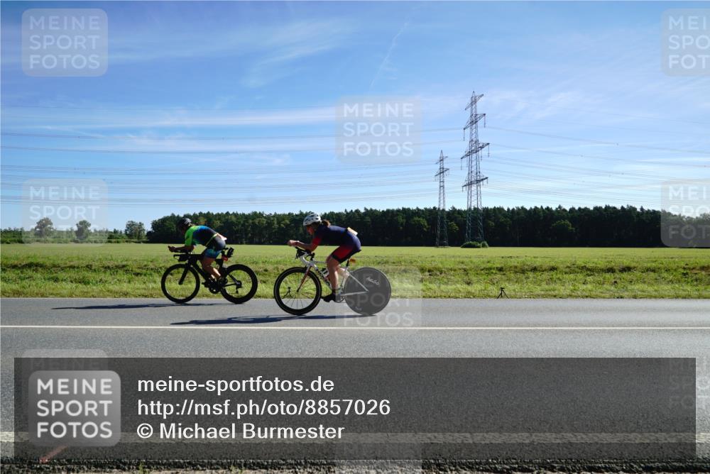 07.09.2025 - 19. Norderstedt Triathlon Michael Burmester http://msf.ph/oto/8857026 07.09.2025 11:14:48 Radfahren  meine-sportfotos.de