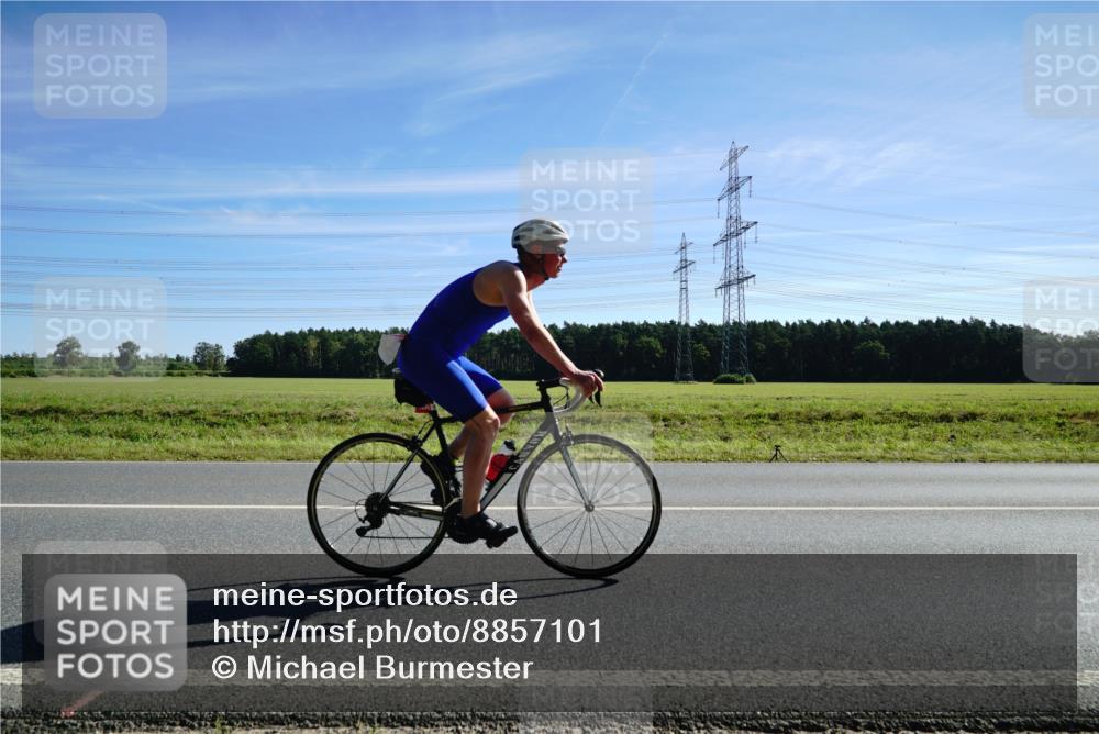 07.09.2025 - 19. Norderstedt Triathlon Michael Burmester http://msf.ph/oto/8857101 07.09.2025 11:15:34 Radfahren 1160, 1168, 1228 meine-sportfotos.de