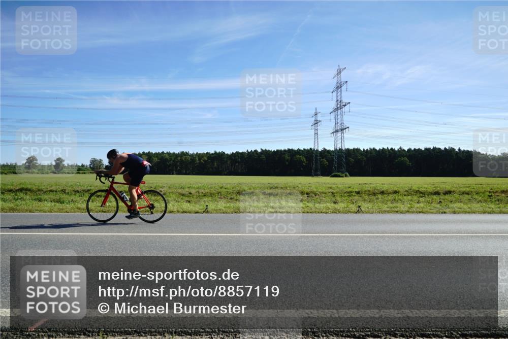 07.09.2025 - 19. Norderstedt Triathlon Michael Burmester http://msf.ph/oto/8857119 07.09.2025 11:15:38 Radfahren 1160, 1168, 1176 meine-sportfotos.de