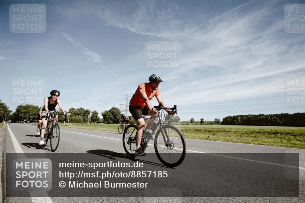 07.09.2025 - 19. Norderstedt Triathlon Michael Burmester http://msf.ph/oto/8857185 07.09.2025 12:23:07 Radfahren 208, 288, 810, 1249, 1293 meine-sportfotos.de