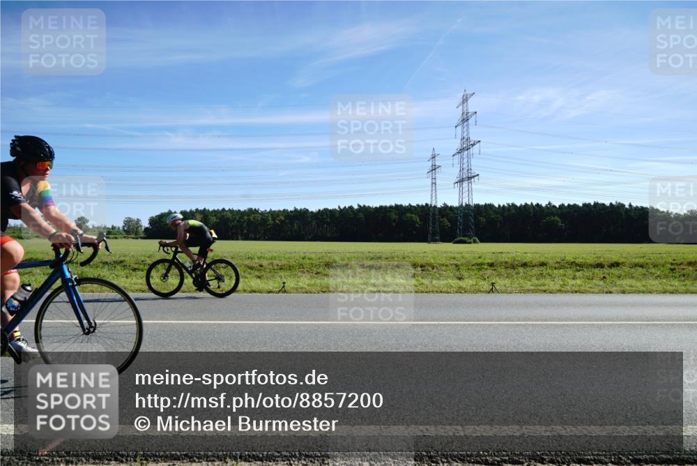 07.09.2025 - 19. Norderstedt Triathlon Michael Burmester http://msf.ph/oto/8857200 07.09.2025 11:16:47 Radfahren 200, 1161 meine-sportfotos.de