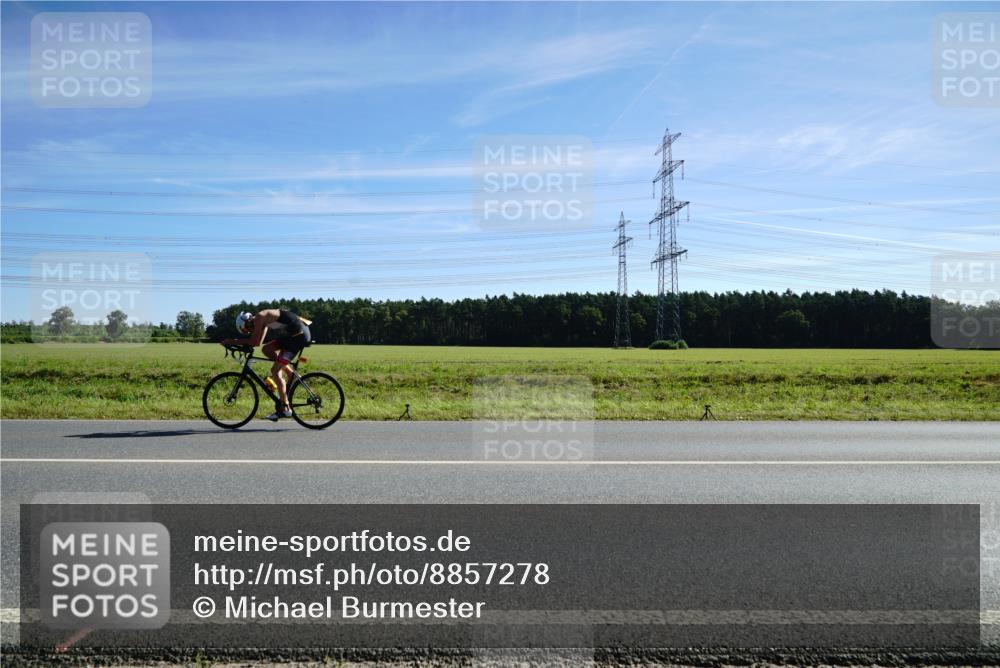 07.09.2025 - 19. Norderstedt Triathlon Michael Burmester http://msf.ph/oto/8857278 07.09.2025 11:17:50 Radfahren  meine-sportfotos.de